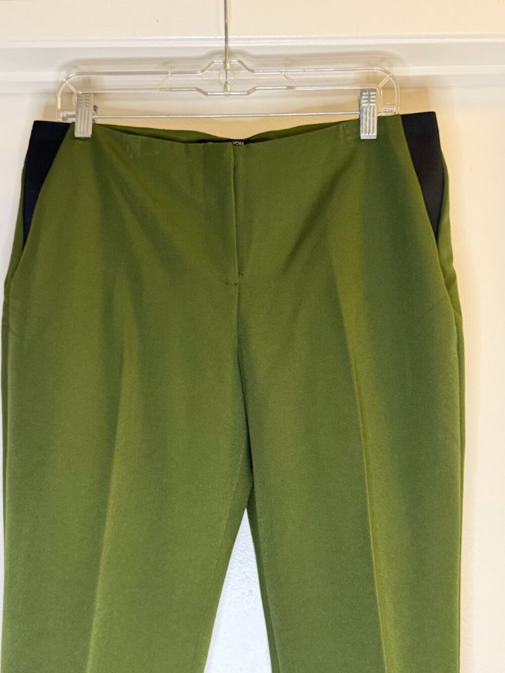 JONES NEW YORK, Women's Bi-Stretch in Olive Green Ankle Pants, Size 10 - Picture 5 of 10